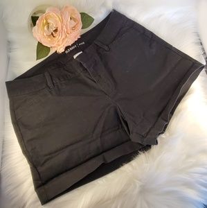 OLD NAVY BLACK PIXIE SHORTS. SIZE 6